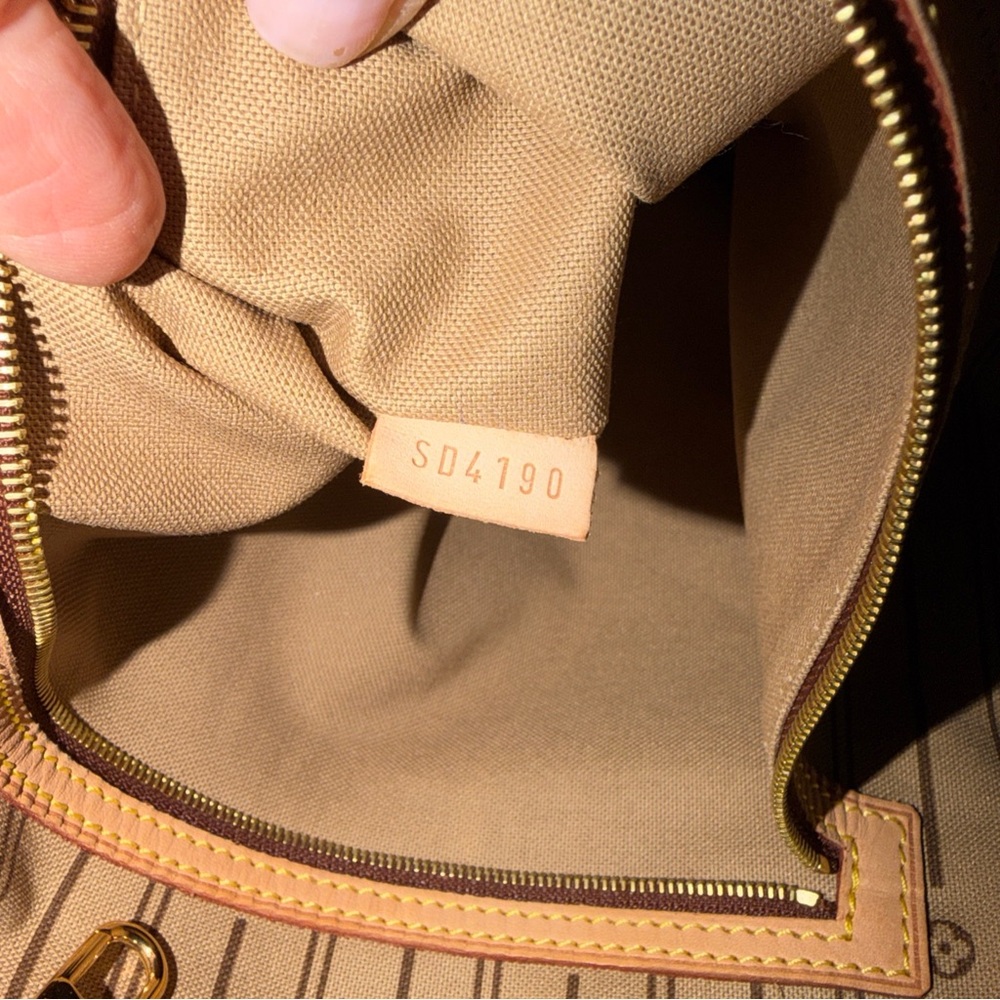 Louis Vuitton Tan and Brown delightful Monogram Shoulder Bag - Picture 11 of 12
